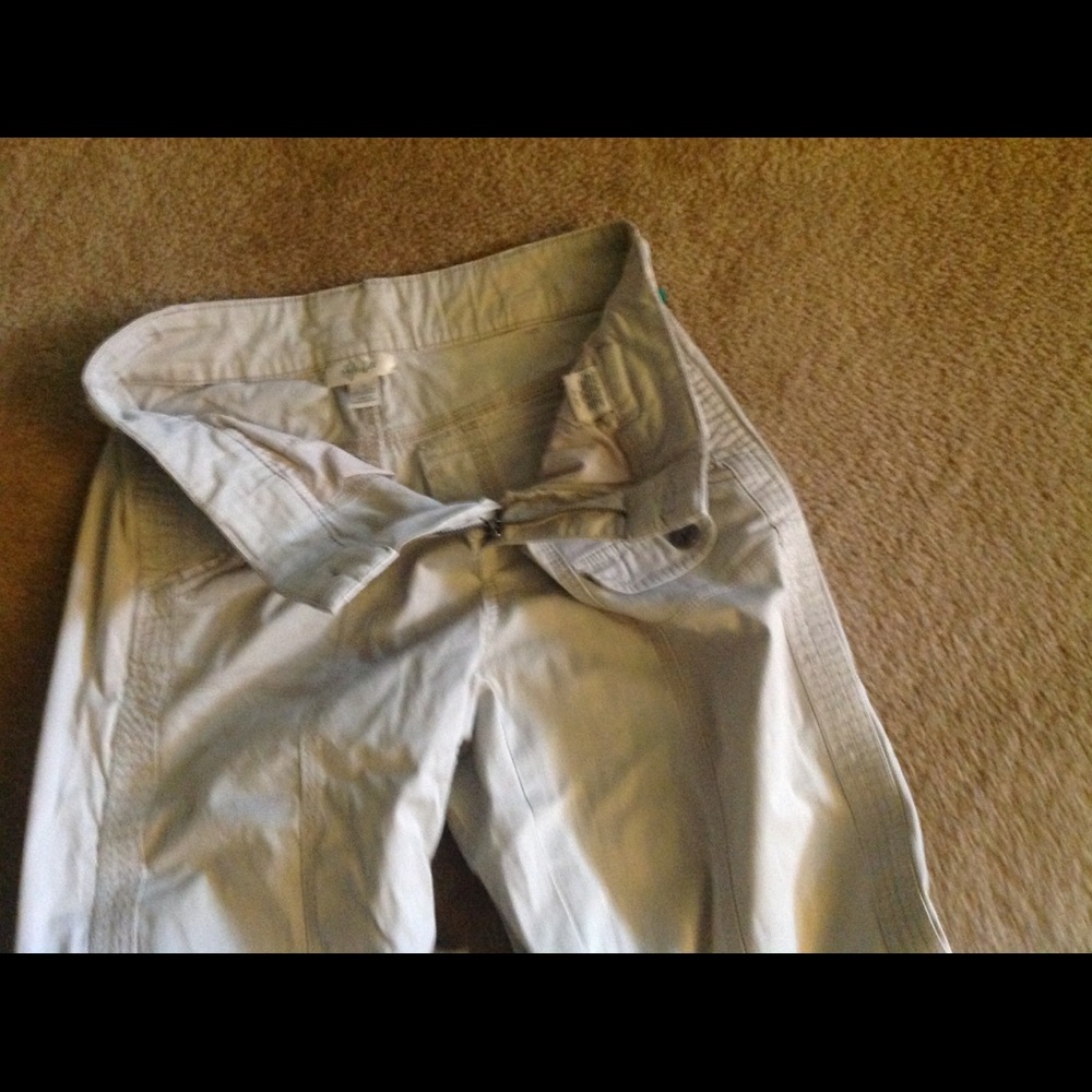 Machine washable knee length beige pants - Picture 3 of 4
